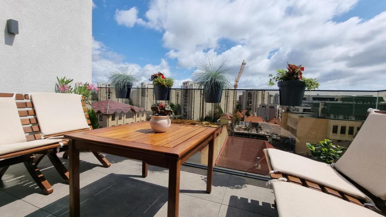 Апартаменты Penthouse Cosmopolit Брашов Экстерьер фото